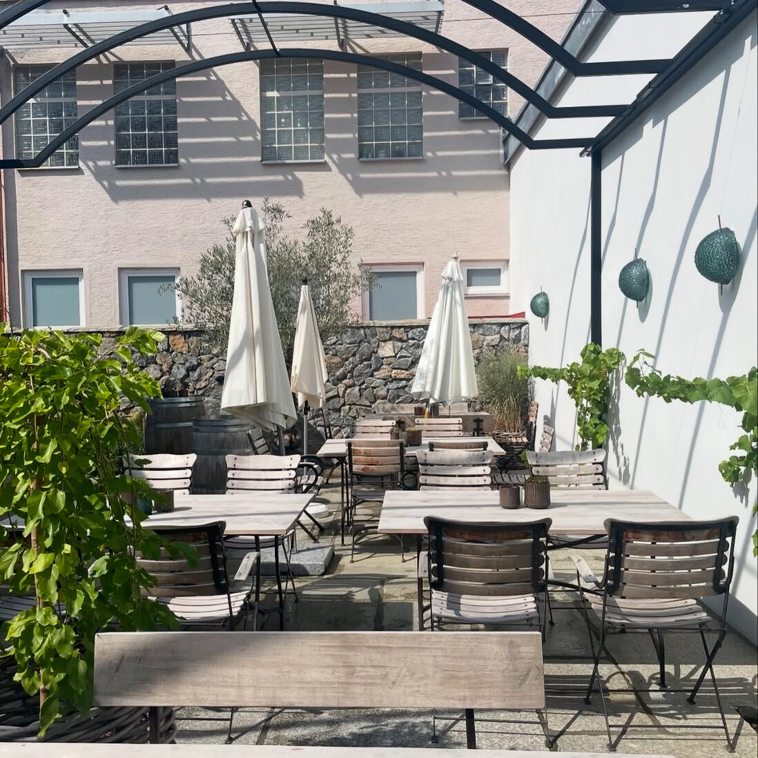 Lenis in Dingolfing Malerarbeiten innen und außen